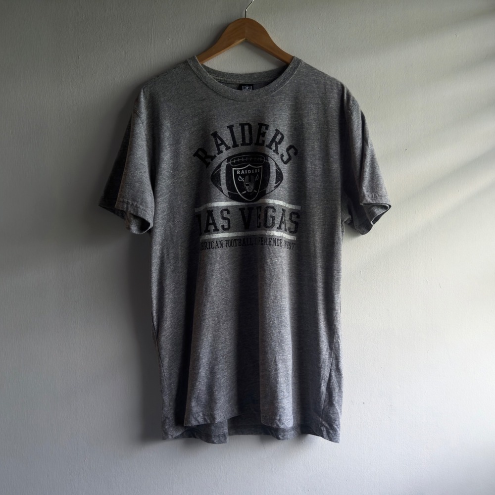 NFL Team Apparel Las Vegas Raiders Graphic T-Shirt Mens XL Gray Sporty Gorpcore